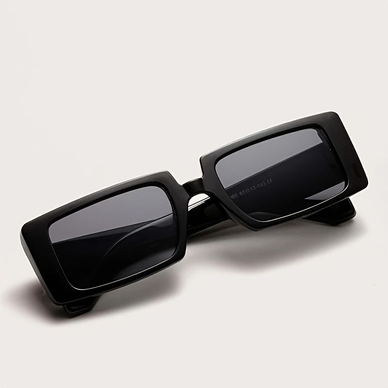 Små Rektangulære Solbriller Damer Trendy Firkantede Party Favors Vintage Bredt Stel Briller Til Kvinder Piger