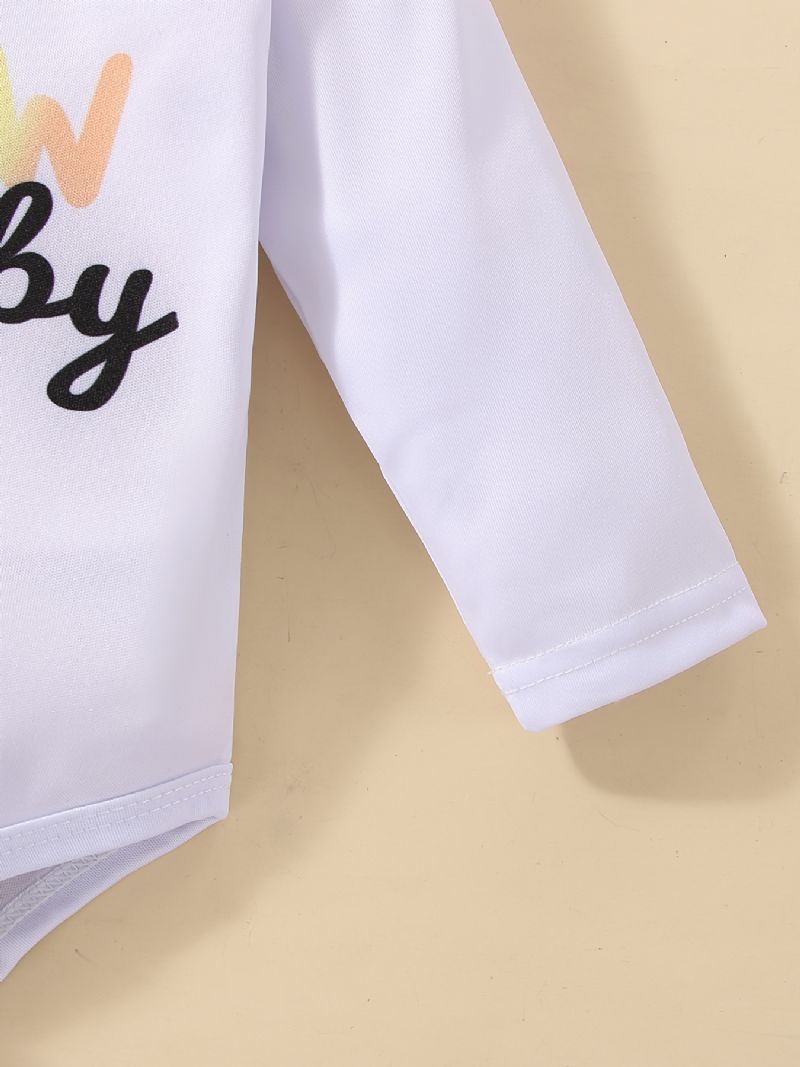 Babypiger Mama's Rainbow Babybodysuit & Regnbuestribede Bukser & Hattesæt Newborn Babysæt