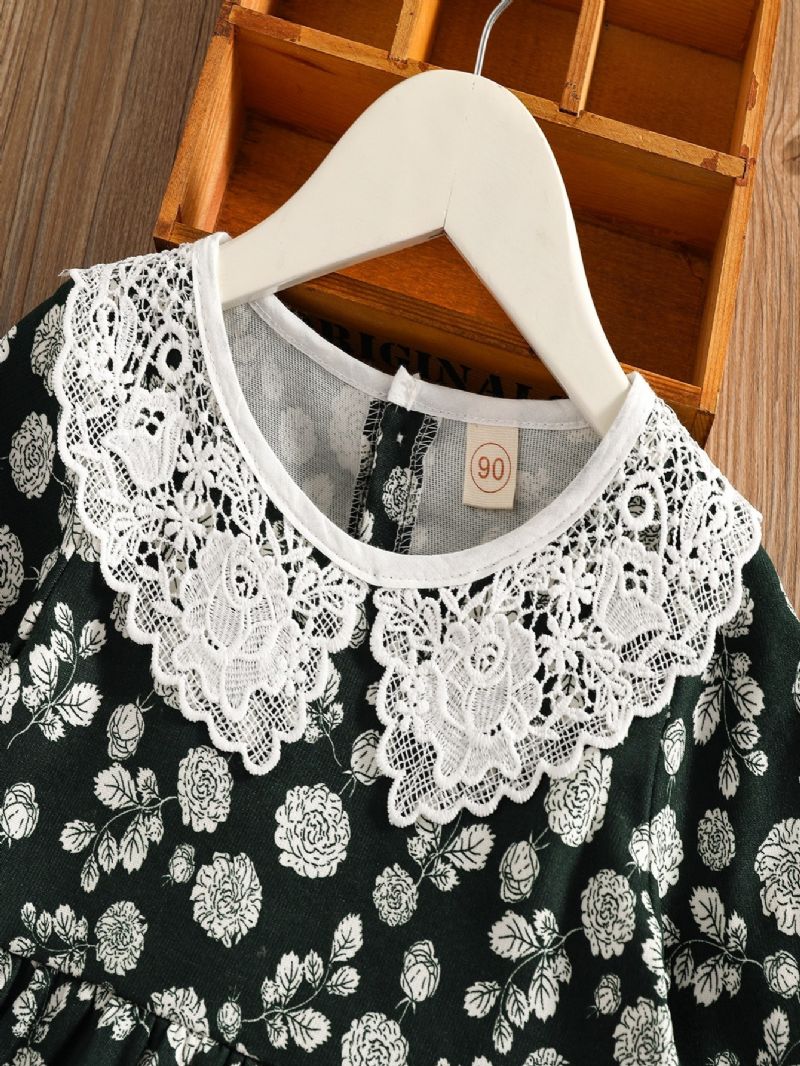 Piges Blondehals Elegant Blomstret Vintagekjole