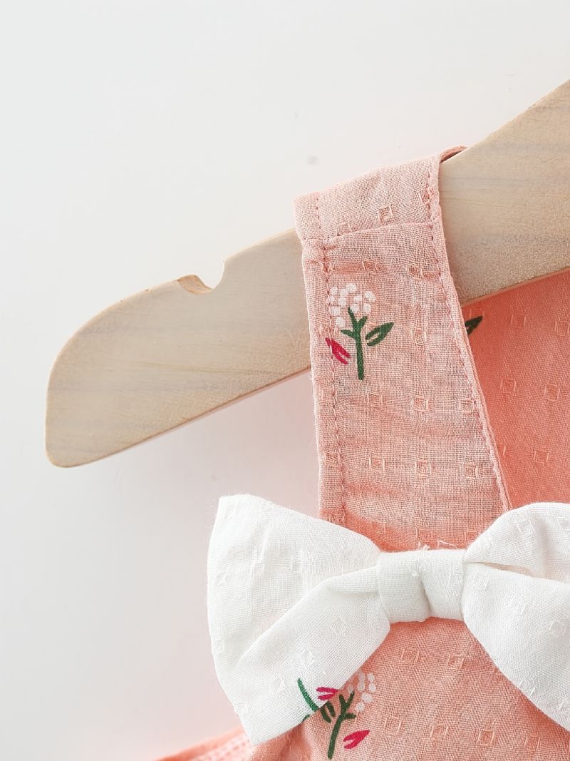 Sommerpiger I Bomuldsdukke Med Blomsterprint